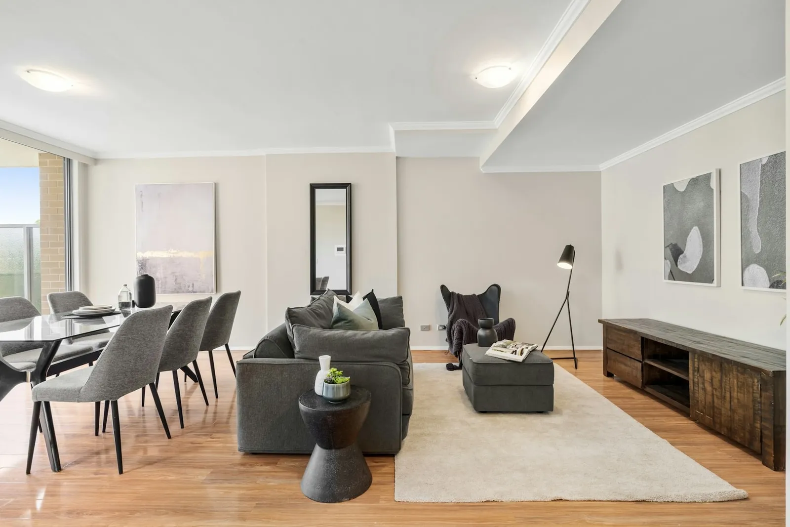 Basic 4-room and 5-room HDB renovation package by Home Reno